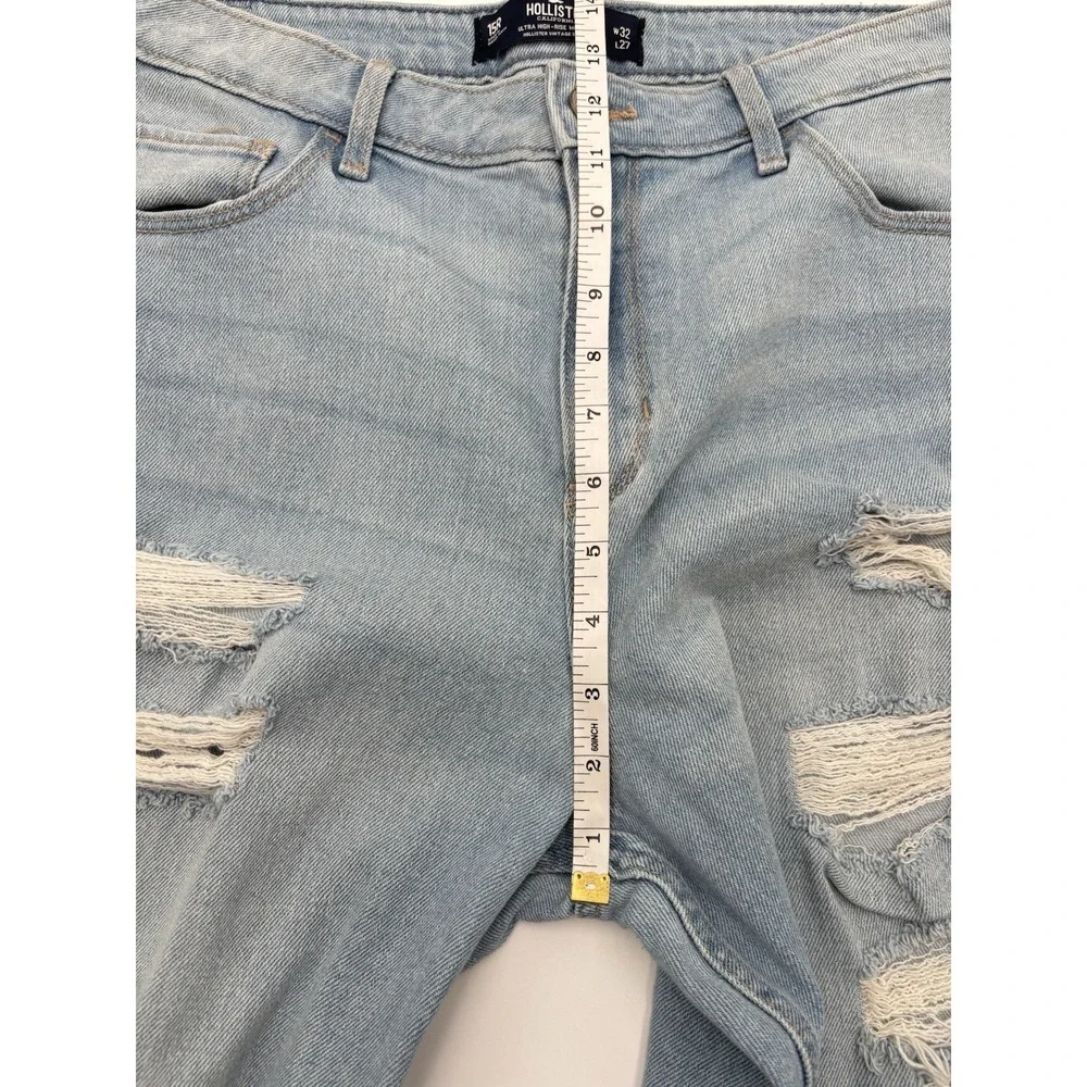 Hollister Ultra High Rise Mom Jeans W32 L27 Distressed Ripped Light Wash 15R